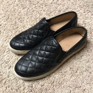 Women’s Slip-on Shoes